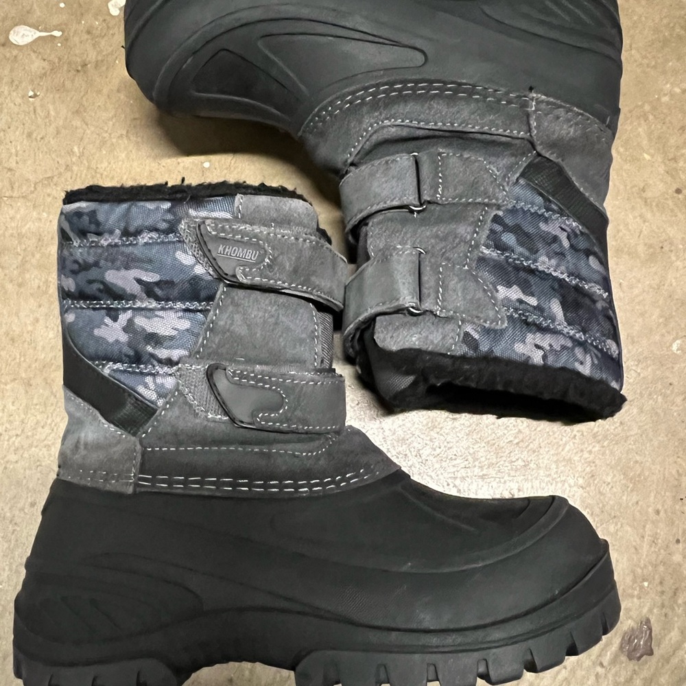 Khombu Snowbank Waterproof Winter Boot Kids Size 3
